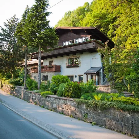 Mit Gartenterrasse Daire *