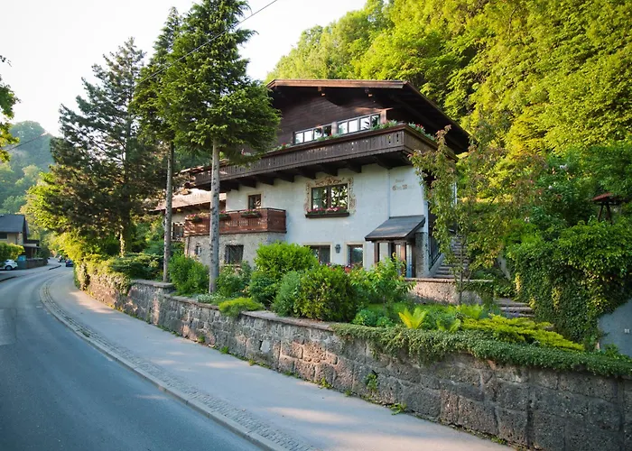 Mit Gartenterrasse Lägenhet *